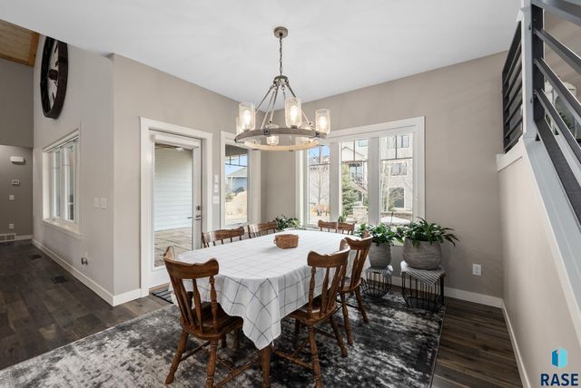 2905 W 77th St Street, Sioux Falls, SD 57108