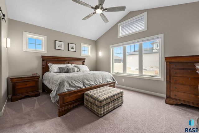 2905 W 77th St Street, Sioux Falls, SD 57108