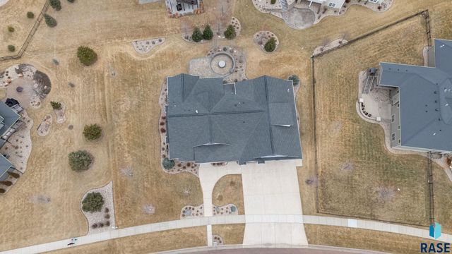 2905 W 77th St Street, Sioux Falls, SD 57108