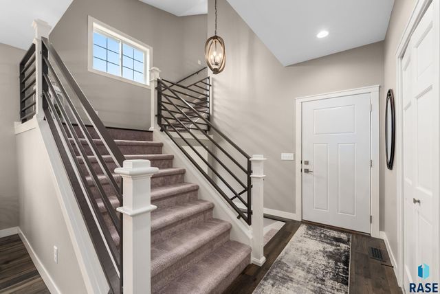 2905 W 77th St Street, Sioux Falls, SD 57108