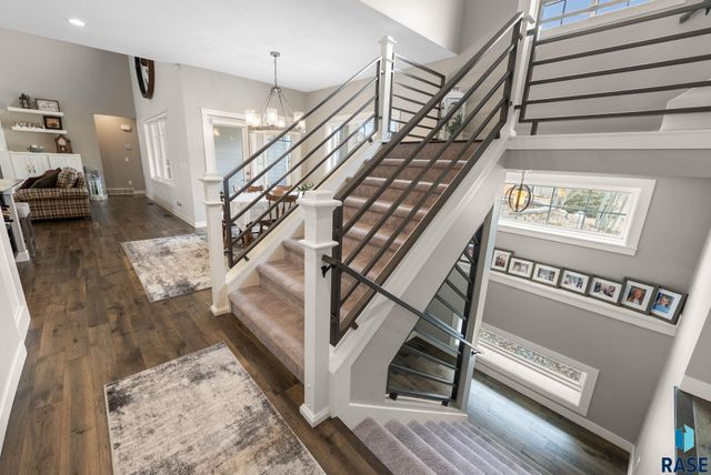 2905 W 77th St Street, Sioux Falls, SD 57108
