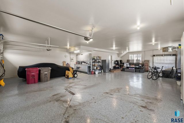 2905 W 77th St Street, Sioux Falls, SD 57108
