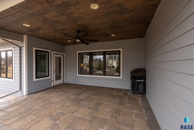 2905 W 77th St Street, Sioux Falls, SD 57108