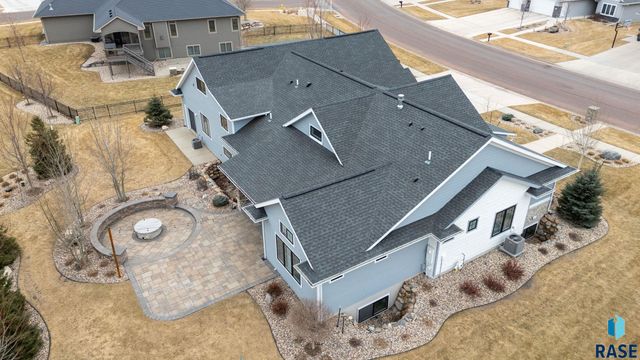 2905 W 77th St Street, Sioux Falls, SD 57108