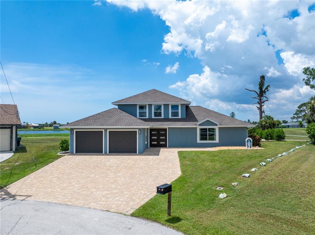 19 PEBBLE BEACH ROAD, Rotonda West, FL 33947