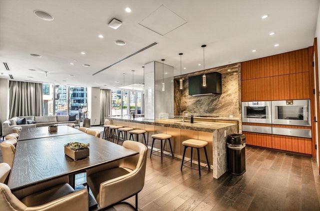 135 Seaport Blvd 1708, Boston, MA 02210