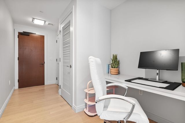 135 Seaport Blvd 1708, Boston, MA 02210