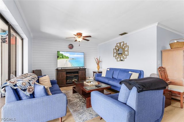 3935 Country Club BLVD 17, Cape Coral, FL 33904