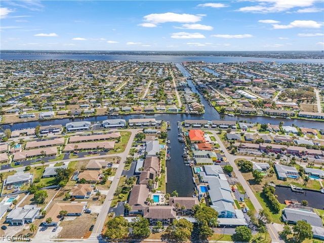 3935 Country Club BLVD 17, Cape Coral, FL 33904