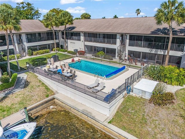 3935 Country Club BLVD 17, Cape Coral, FL 33904