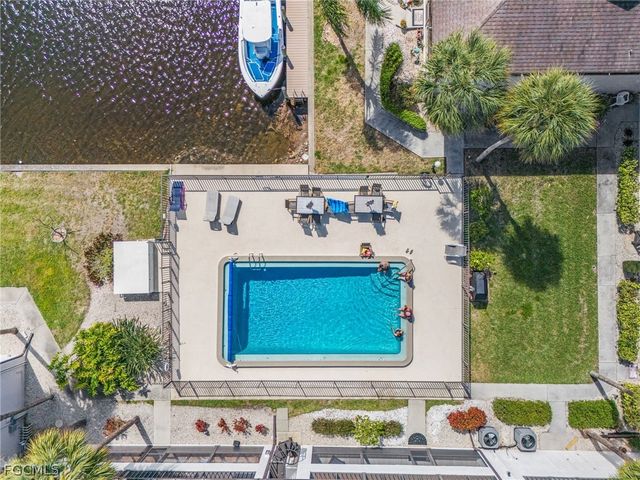 3935 Country Club BLVD 17, Cape Coral, FL 33904