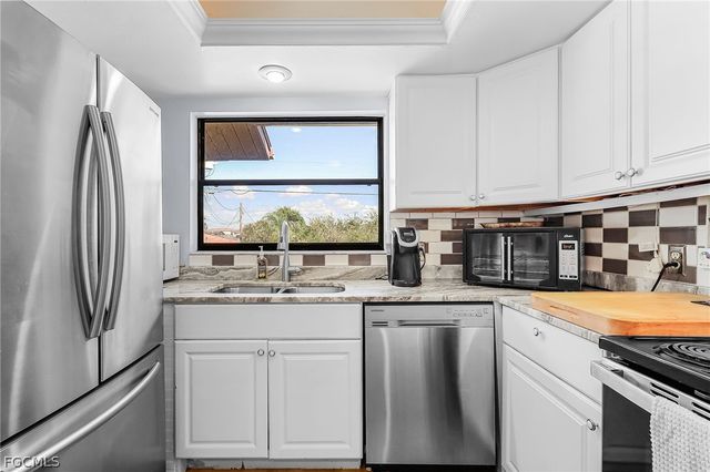 3935 Country Club BLVD 17, Cape Coral, FL 33904