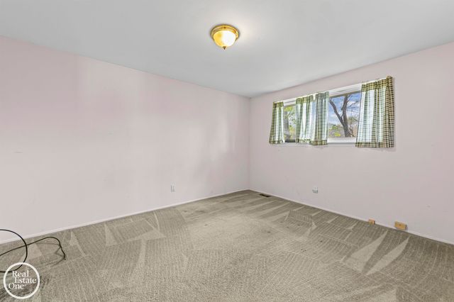 20004 Parkside Street, St Clair Shores, MI 48080