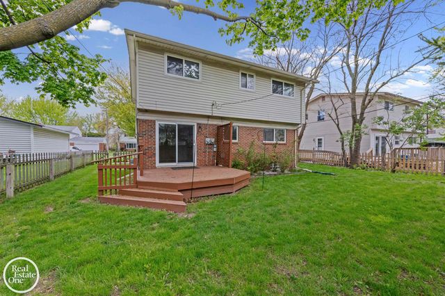 20004 Parkside Street, St Clair Shores, MI 48080