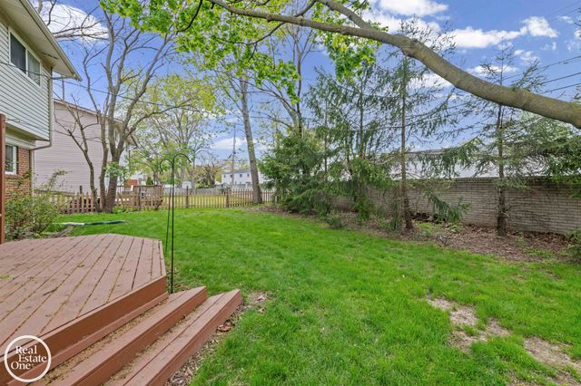 20004 Parkside Street, St Clair Shores, MI 48080