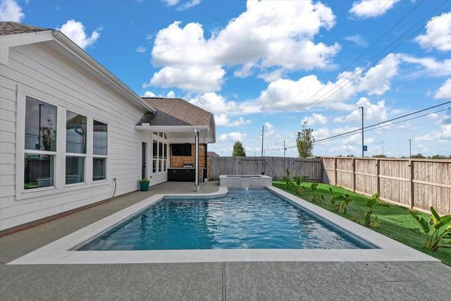 31926 Mckinley Run Drive, Hockley, TX 77447