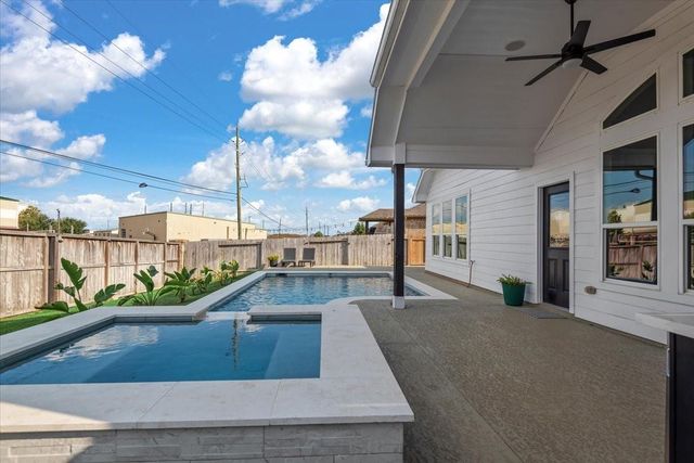 31926 Mckinley Run Drive, Hockley, TX 77447