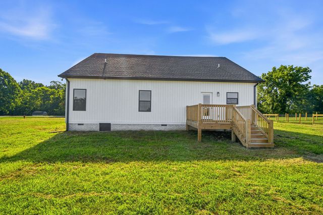719 Mount Vernon Rd, Bethpage, TN 37022
