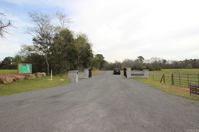 55 Sencillo Street, Greers Ferry, AR 72067