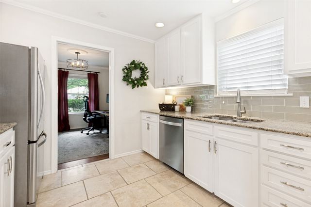 6935 Kingsbury Drive, Dallas, TX 75231