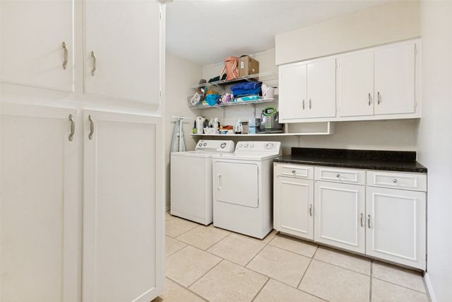 6935 Kingsbury Drive, Dallas, TX 75231