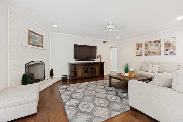 6935 Kingsbury Drive, Dallas, TX 75231