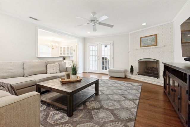 6935 Kingsbury Drive, Dallas, TX 75231