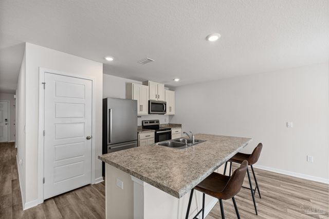 7733 Alydar Loop, Pensacola, FL 32526