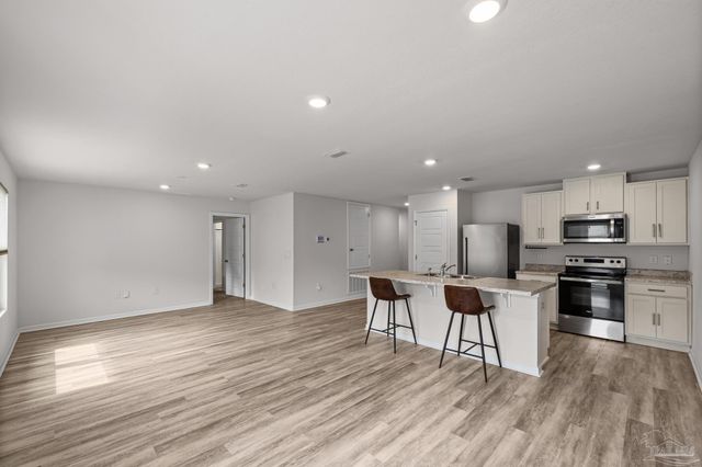 7733 Alydar Loop, Pensacola, FL 32526