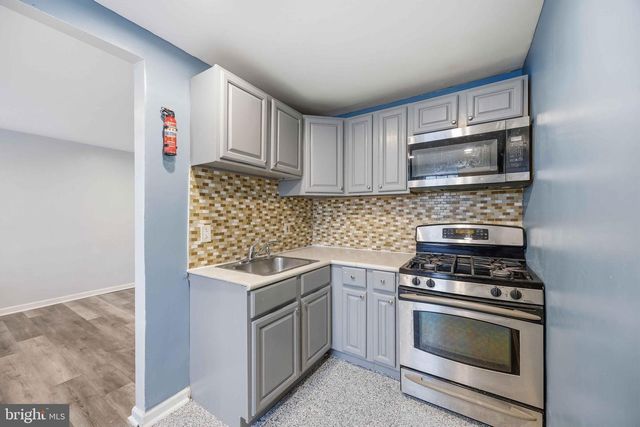 2222 S 56TH ST, Philadelphia, PA 19143