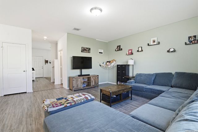 5122 Jovian, San Antonio, TX 78245