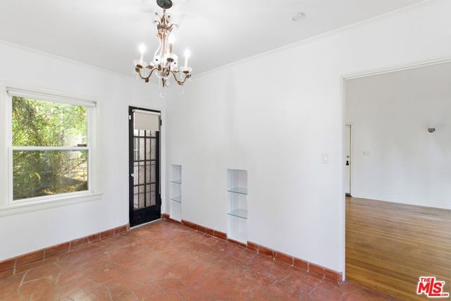 1307 S Longwood Avenue, Los Angeles, CA 90019