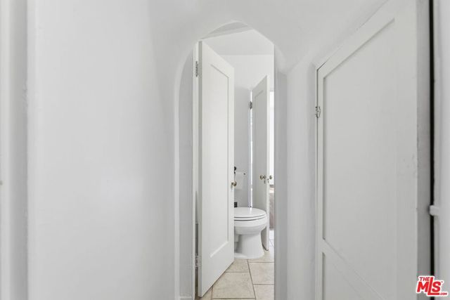 1307 S Longwood Avenue, Los Angeles, CA 90019