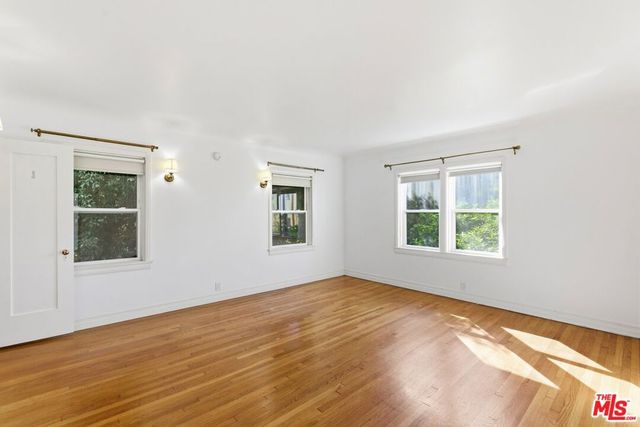 1307 S Longwood Avenue, Los Angeles, CA 90019