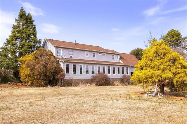 5603 Little Beane Store Road, Seagrove, NC 27341