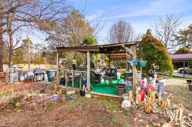 5603 Little Beane Store Road, Seagrove, NC 27341