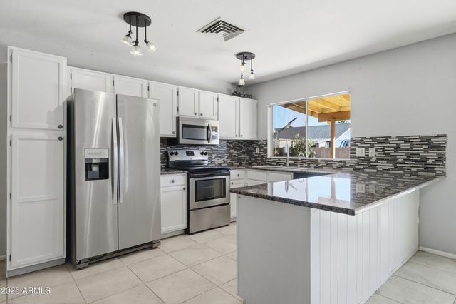 953 E HACKAMORE Street, Mesa, AZ 85203