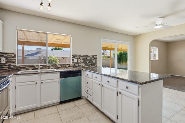 953 E HACKAMORE Street, Mesa, AZ 85203