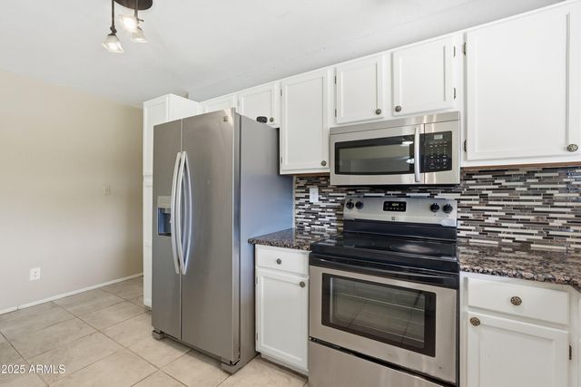 953 E HACKAMORE Street, Mesa, AZ 85203