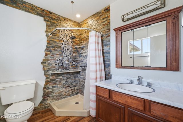 953 E HACKAMORE Street, Mesa, AZ 85203