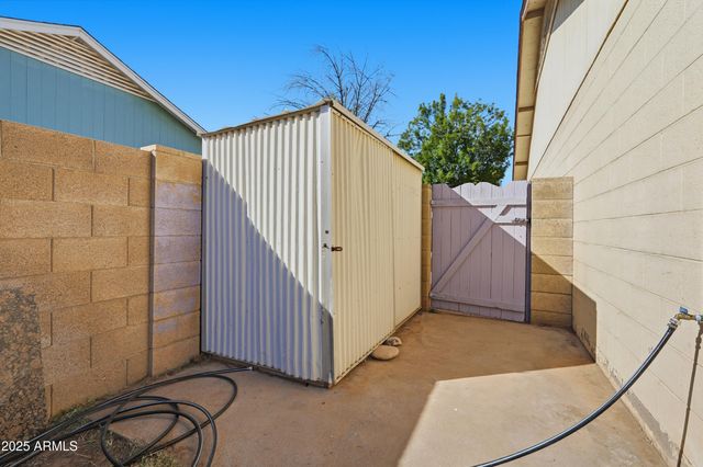 953 E HACKAMORE Street, Mesa, AZ 85203