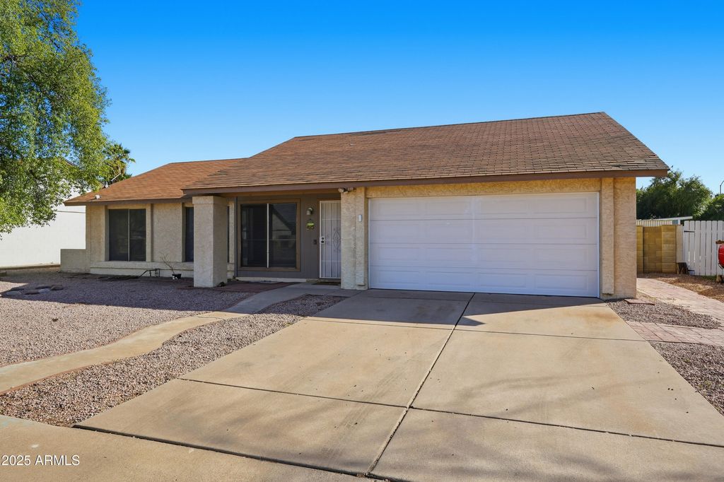 953 E HACKAMORE Street, Mesa, AZ 85203 — photo 3