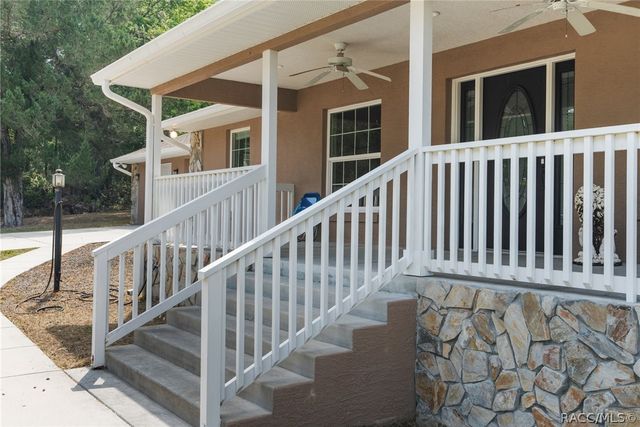 9986 E New Hope Court, Floral City, FL 34436