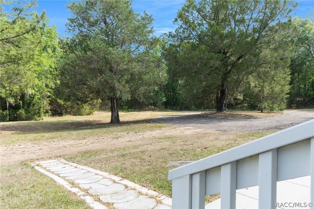 9986 E New Hope Court, Floral City, FL 34436