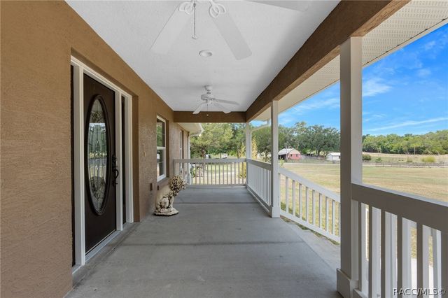 9986 E New Hope Court, Floral City, FL 34436