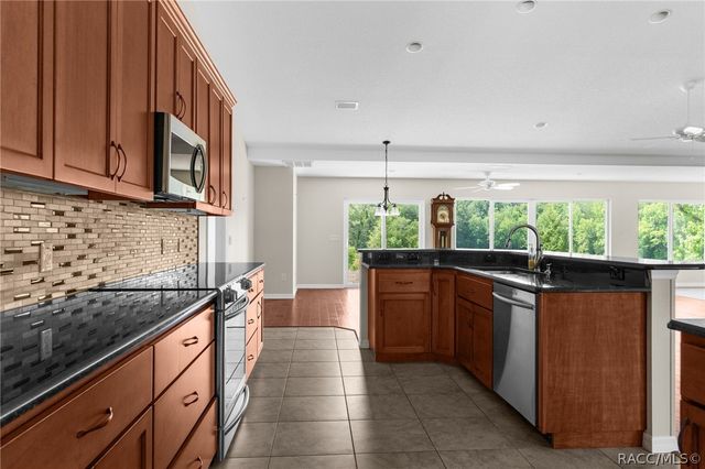 9986 E New Hope Court, Floral City, FL 34436