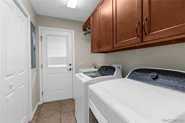 9986 E New Hope Court, Floral City, FL 34436