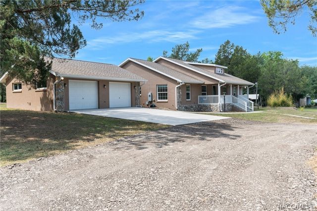 9986 E New Hope Court, Floral City, FL 34436