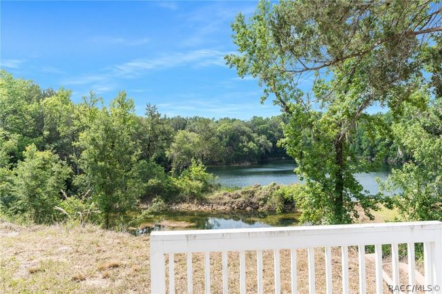 9986 E New Hope Court, Floral City, FL 34436