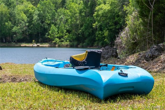 9986 E New Hope Court, Floral City, FL 34436